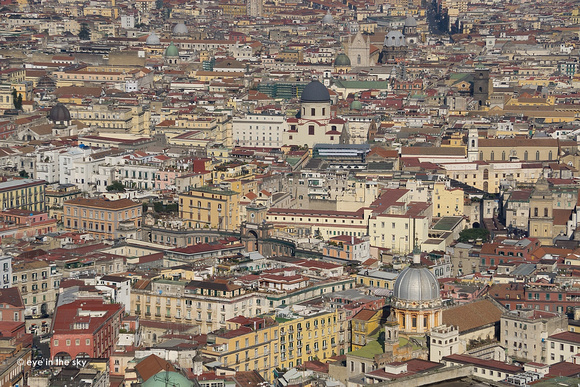 Neapel  - Blick vom Castel Sant'Elmo auf die Altstadt