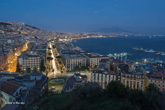 Neapel, Pozzuoli - Blick auf den Golf von Neapel und den Vesuv